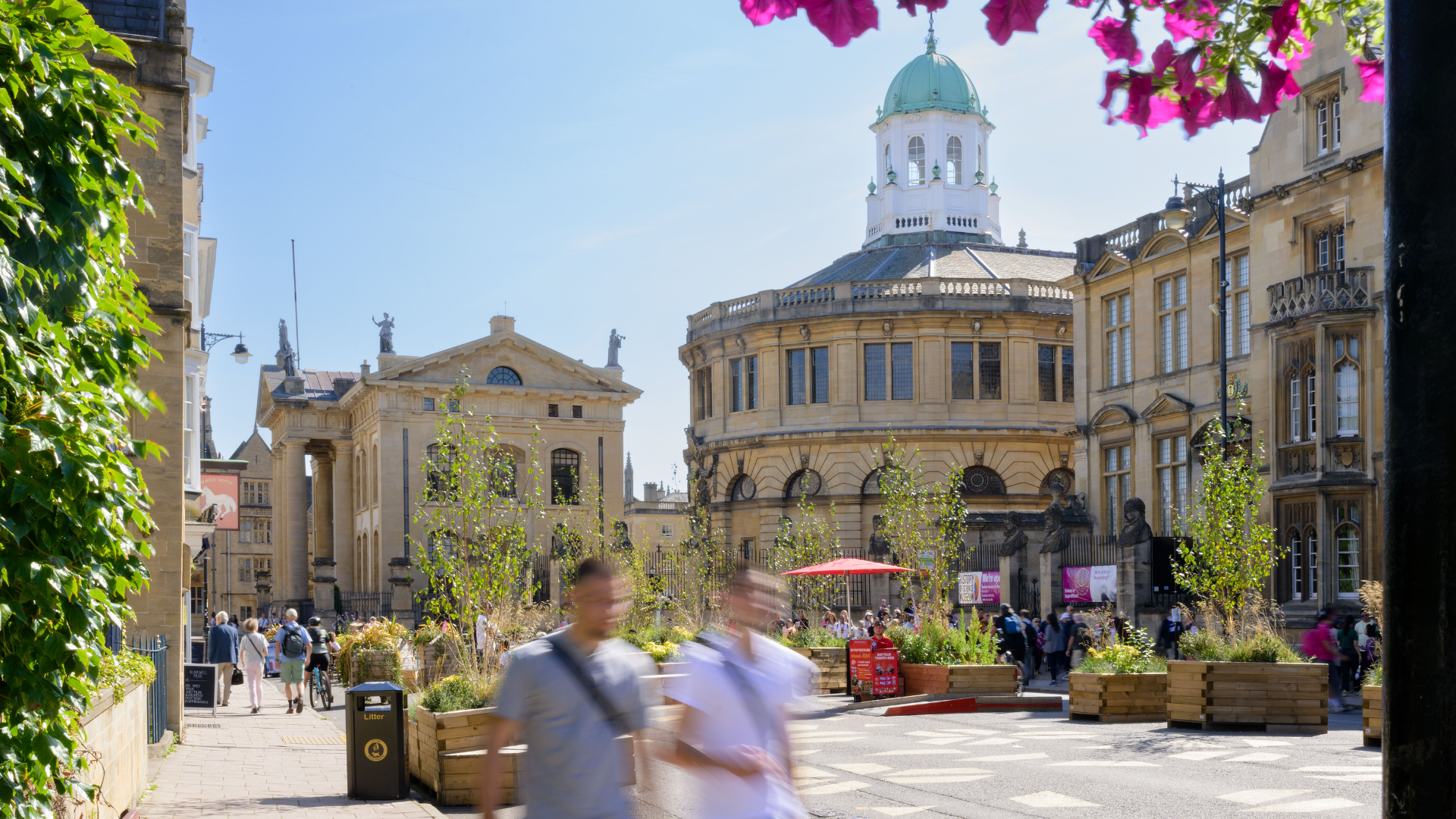 Image of delegates talking at OxLEP Business Event